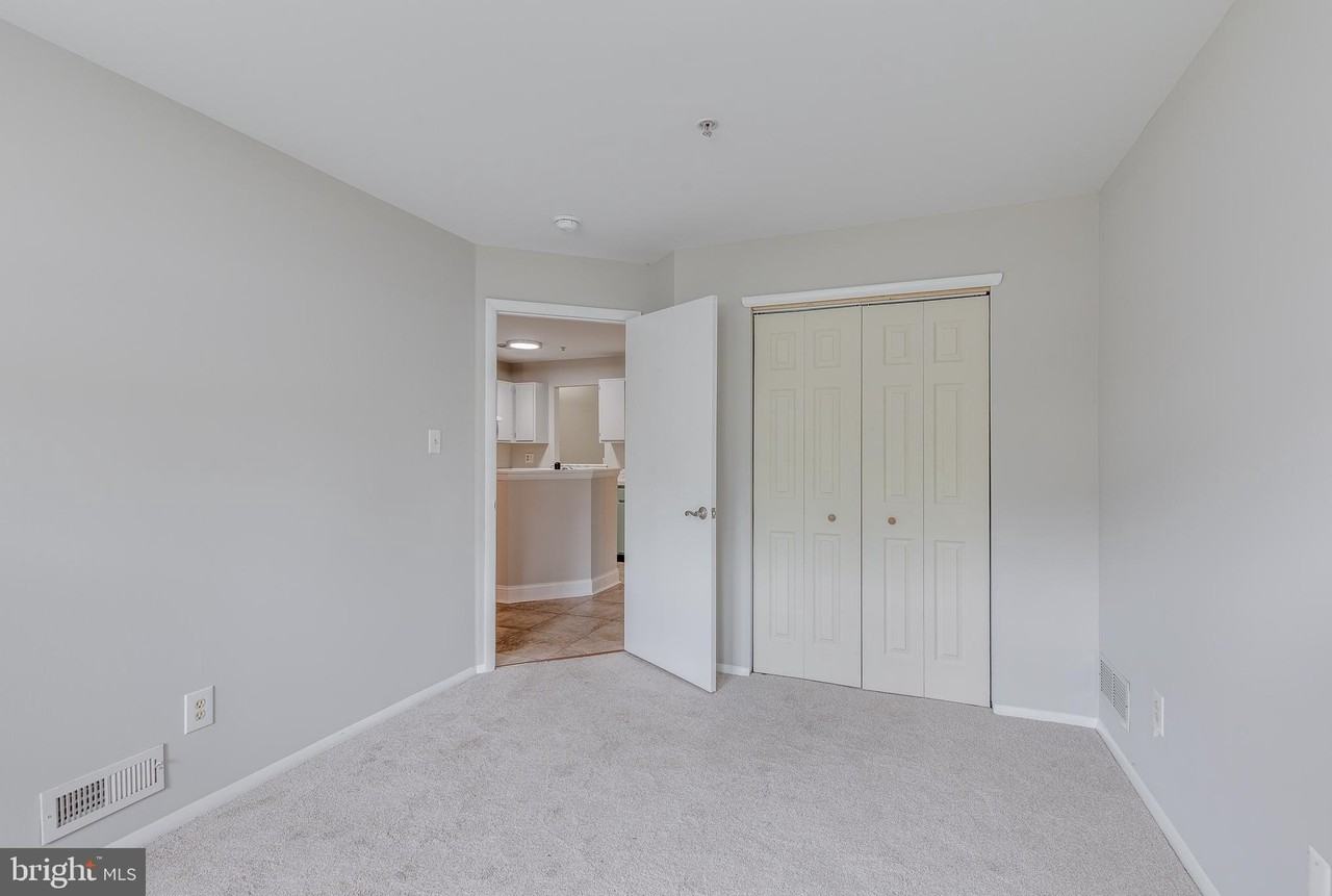 34 Foxglove Dr - Photo 7 of 17