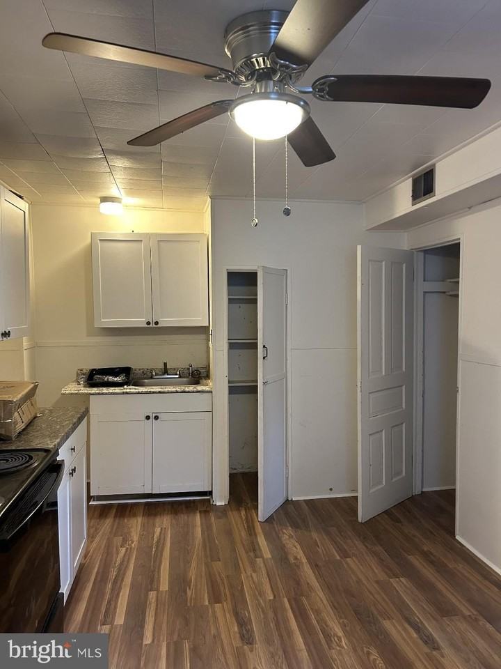746 W Lincoln Hwy - Photo 3 of 10