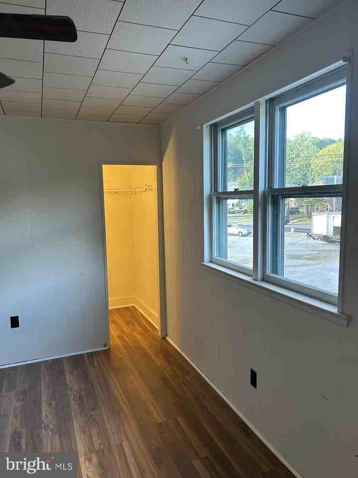 746 W Lincoln Hwy - Photo 7 of 10