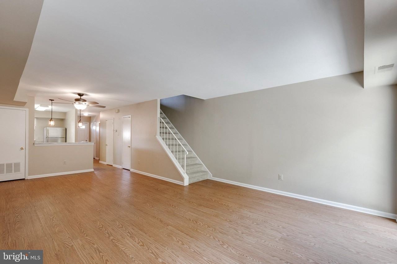14 Yorktown Ct #115U14 - Photo 3 of 22