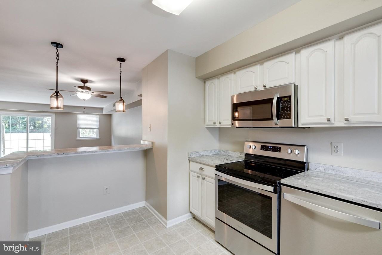 14 Yorktown Ct #115U14 - Photo 5 of 22