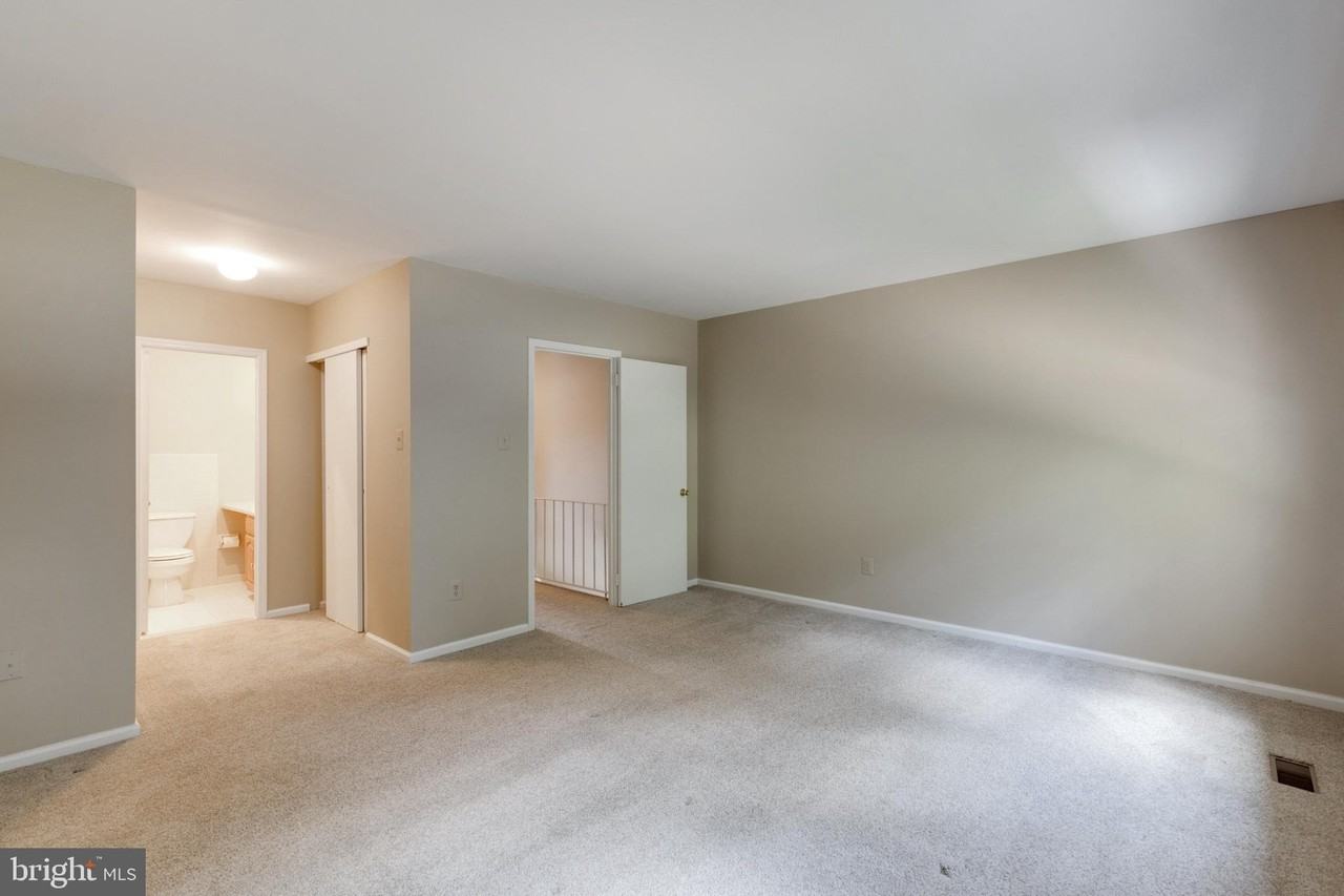 14 Yorktown Ct #115U14 - Photo 6 of 22