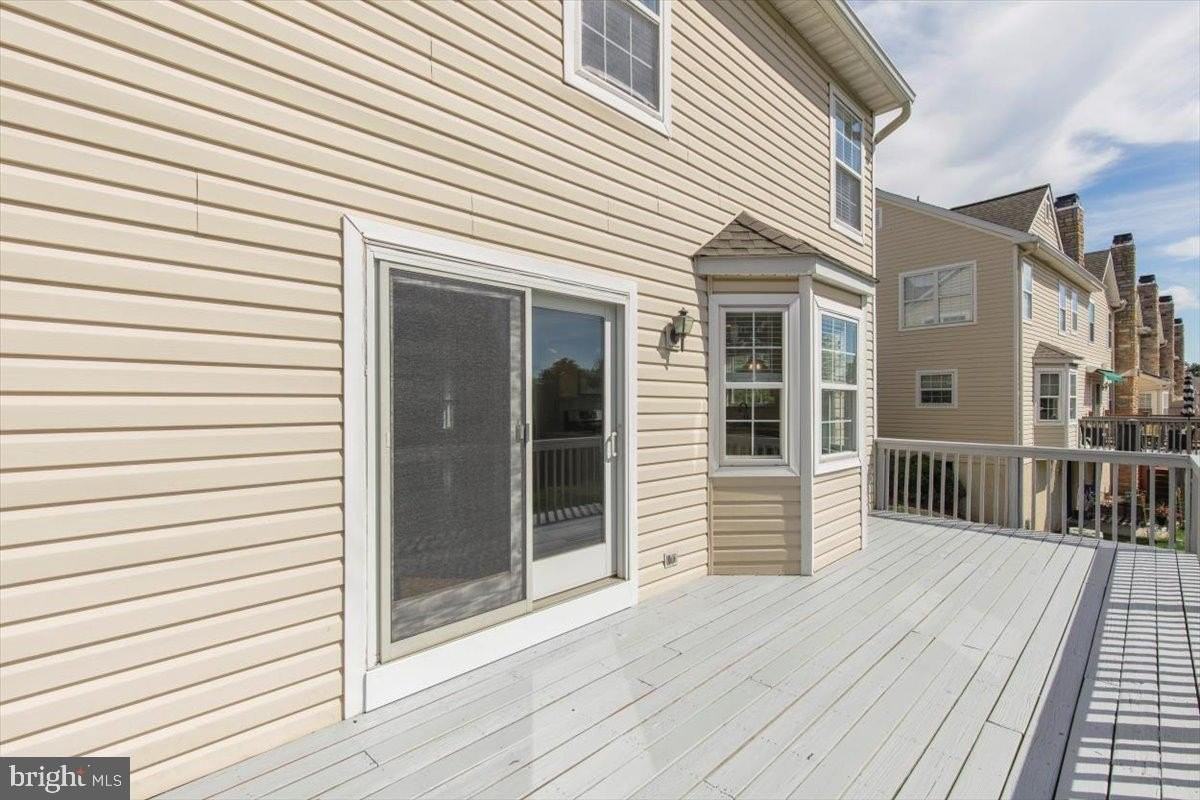 146 Canterbury Ln