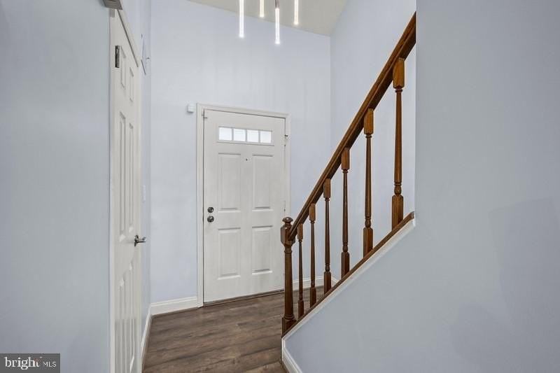 2927-F S Woodstock St #6 - Photo 3 of 32
