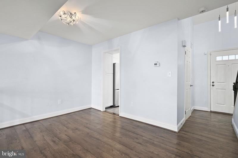 2927-F S Woodstock St #6 - Photo 6 of 32