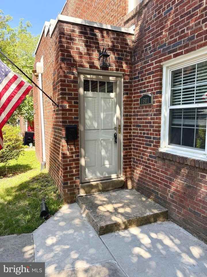 1601 N Colonial Ter - Photo 3 of 35