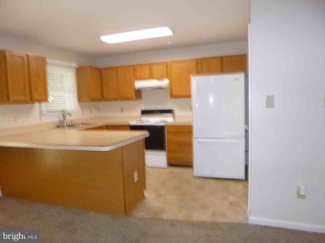 7 S Pointe Ln - Photo 3 of 24