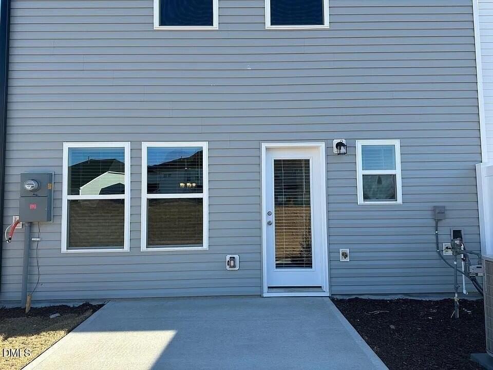 529 Eversden Dr - Photo 2 of 44