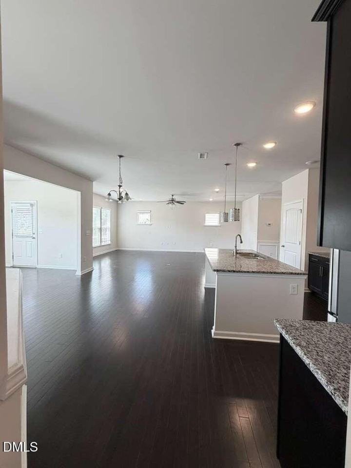 224 Tilth St - Photo 4 of 50