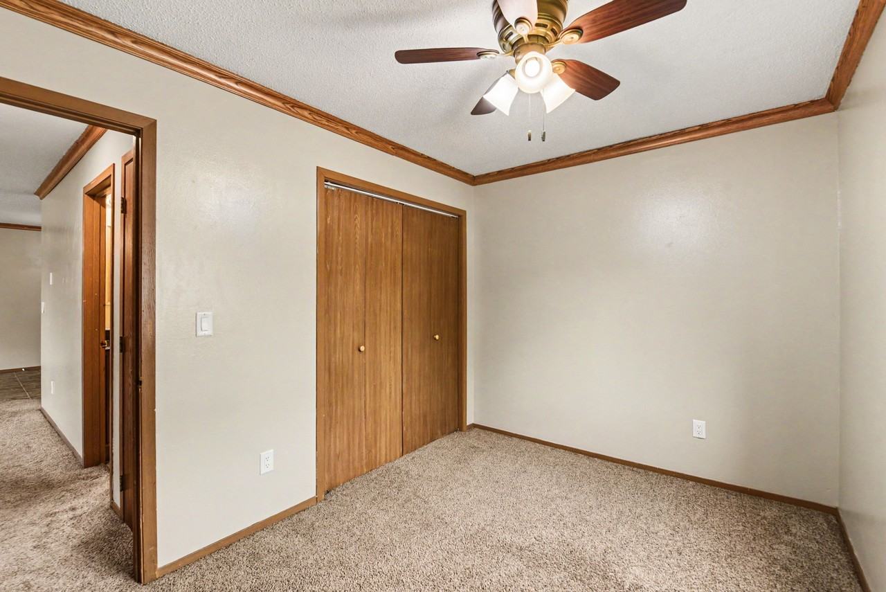 1920 Locust St #208 - Photo 3 of 18