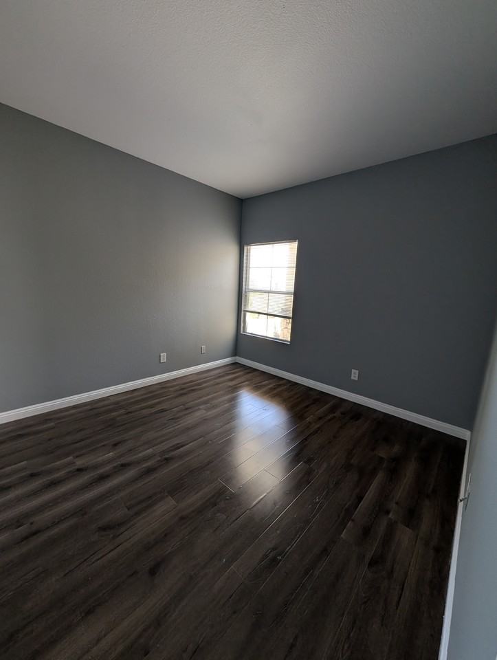 43592 Yukon Ct - Photo 6 of 11