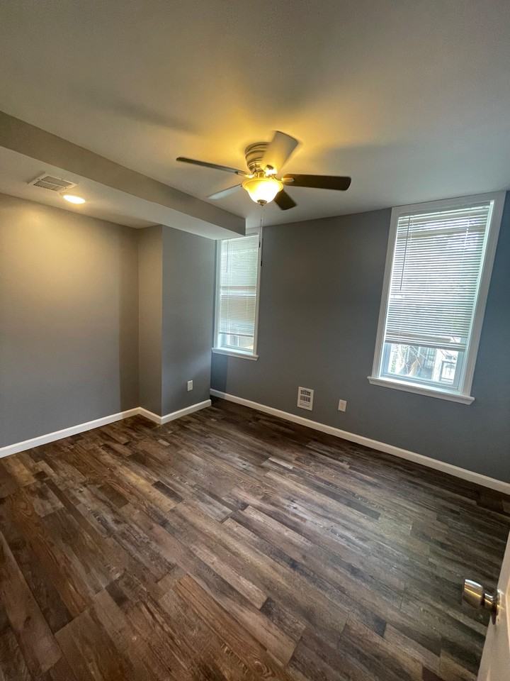 1514 E Lafayette Ave - Photo 2 of 10