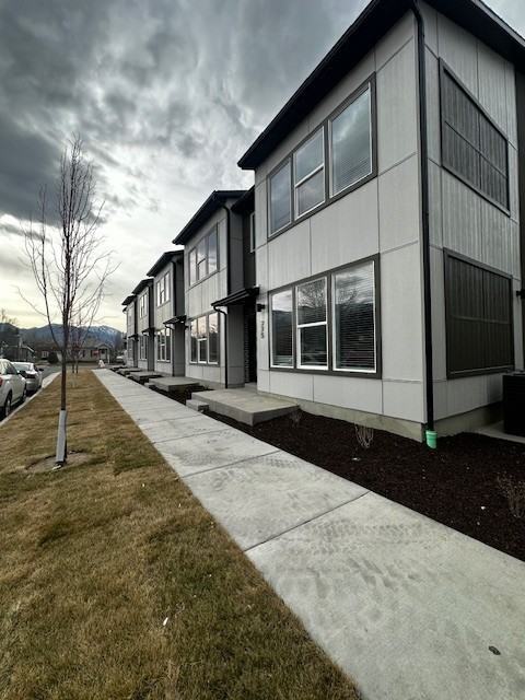 53 E St - Photo 2 of 14