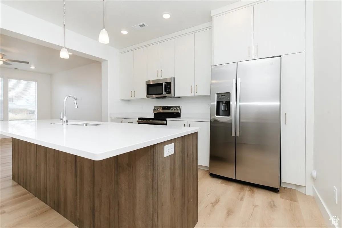 53 E St - Photo 4 of 14