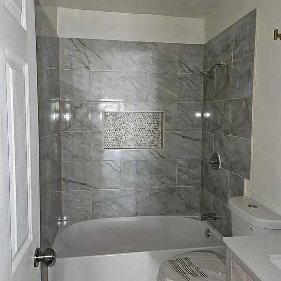 142 W Michigan Ave - Photo 3 of 5