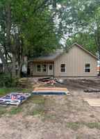 featured image of 400 E 2nd St