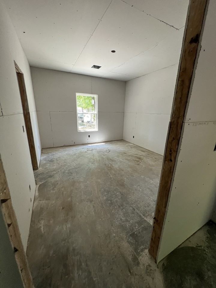 400 E 2nd St - Photo 4 of 5