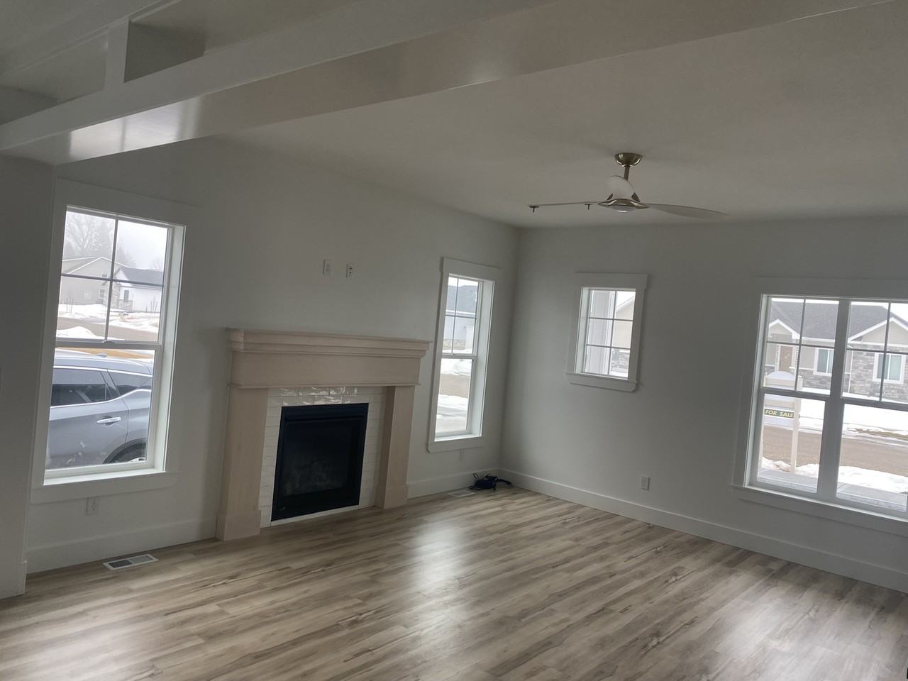 744 Wilshire Pl - Photo 2 of 7
