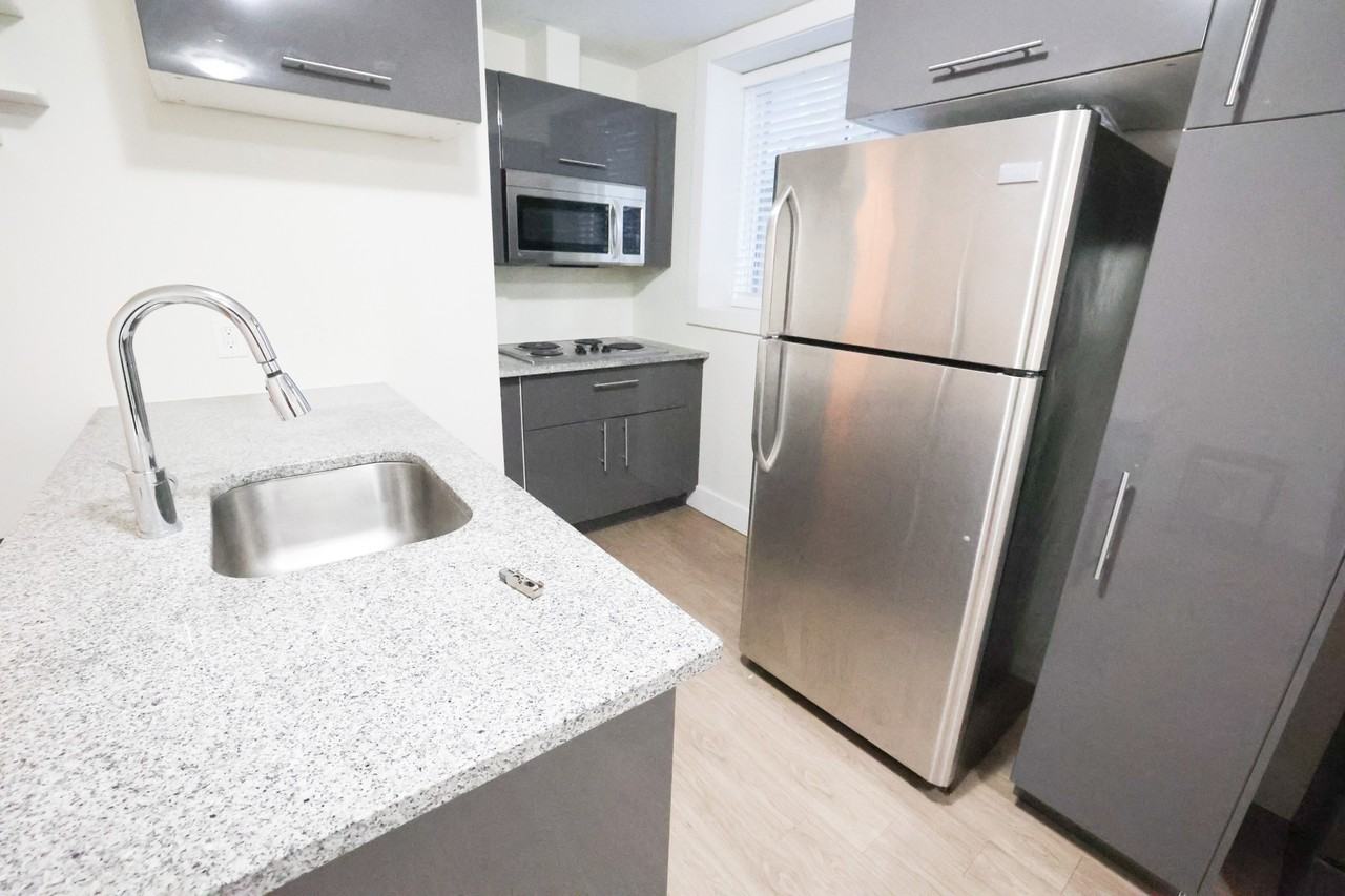 185 Henderson Avenue #7 - Photo 5 of 7