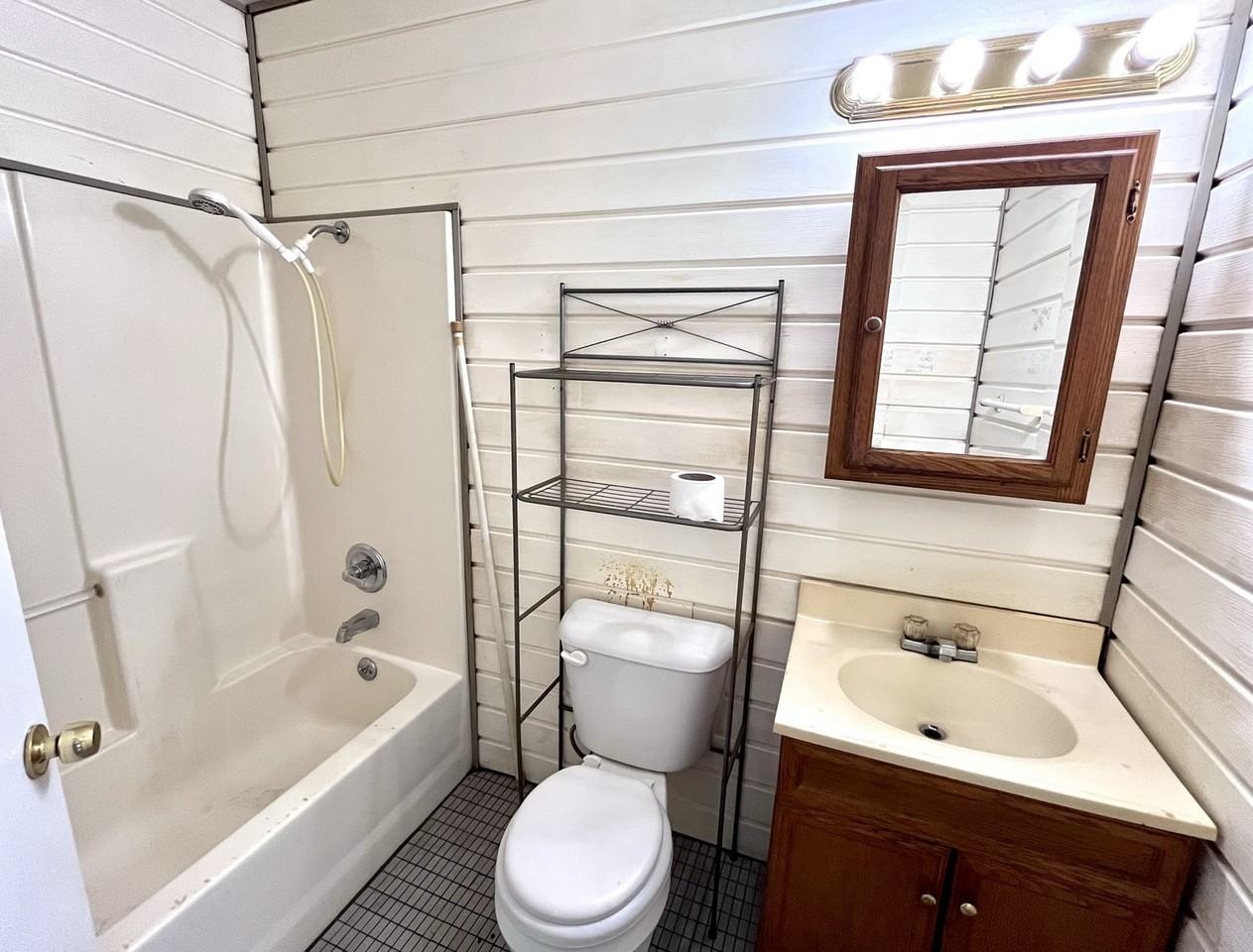 304 S B St #1 - Photo 6 of 6