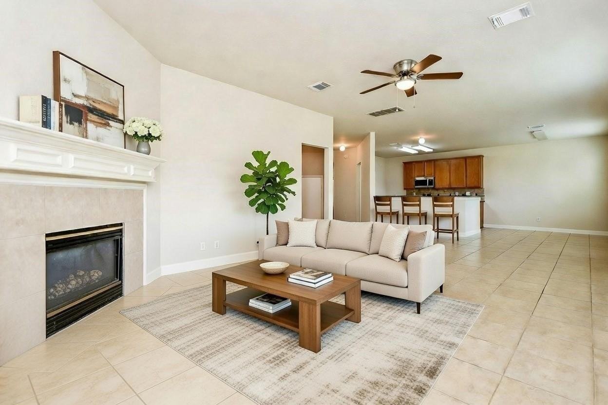 2707 Silk Tree Ln - Photo 3 of 19