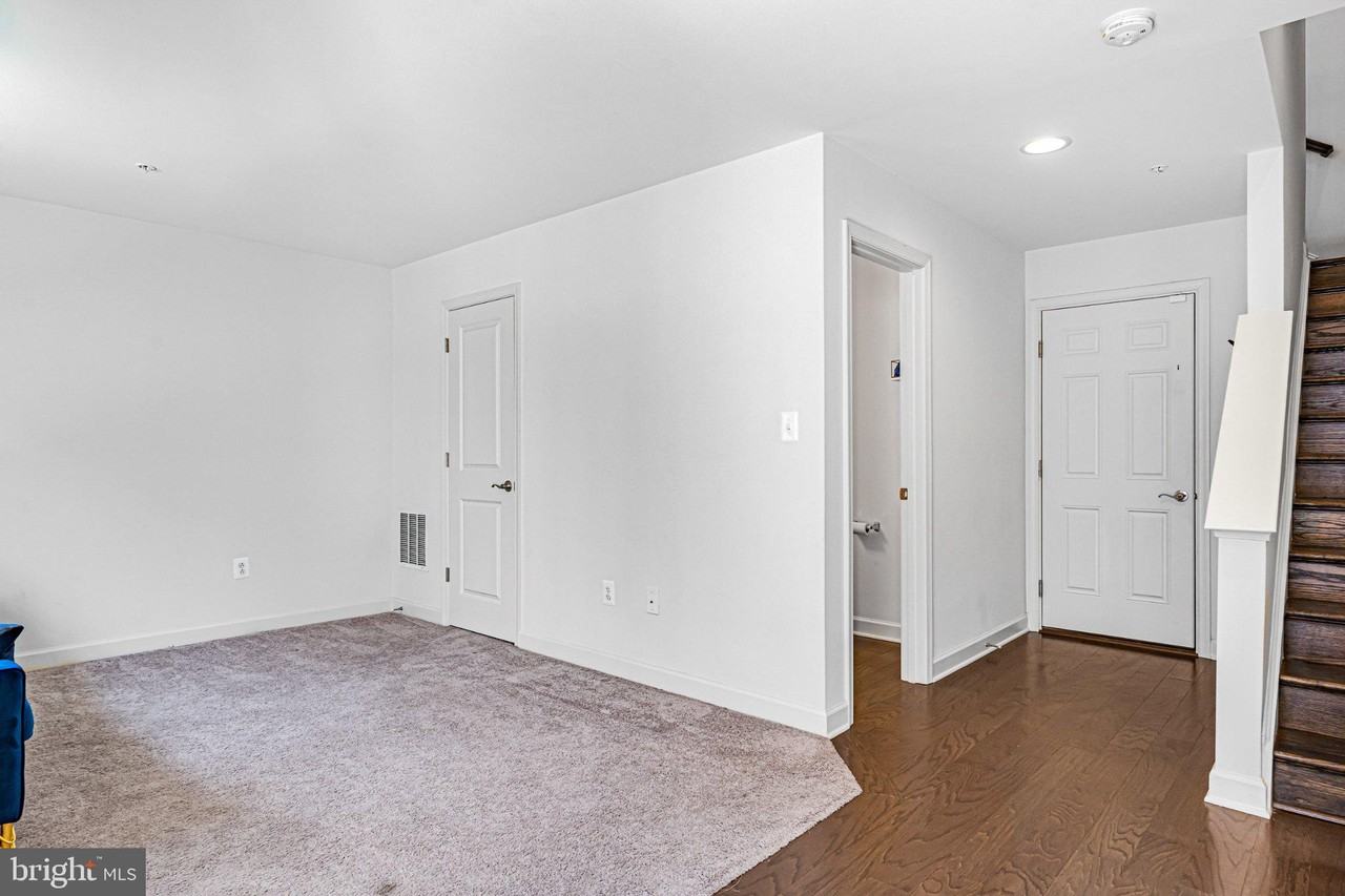7308 Wood Pond Cir - Photo 2 of 24