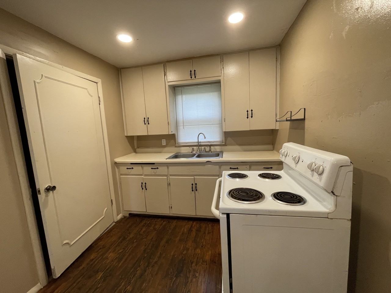 602 W Oklahoma Ave #1 - Photo 3 of 50