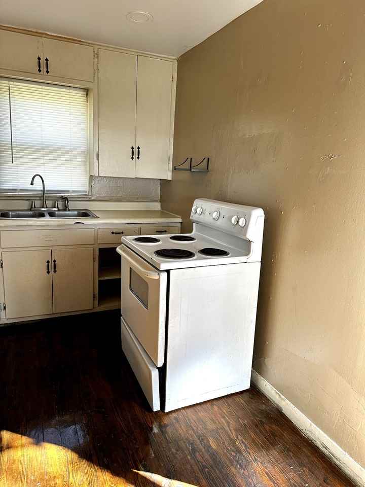602 W Oklahoma Ave #1 - Photo 5 of 50