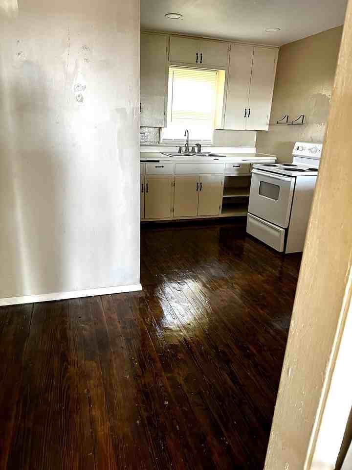 602 W Oklahoma Ave #1 - Photo 6 of 50