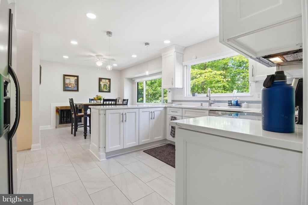1509 Farsta Ct - Photo 7 of 40