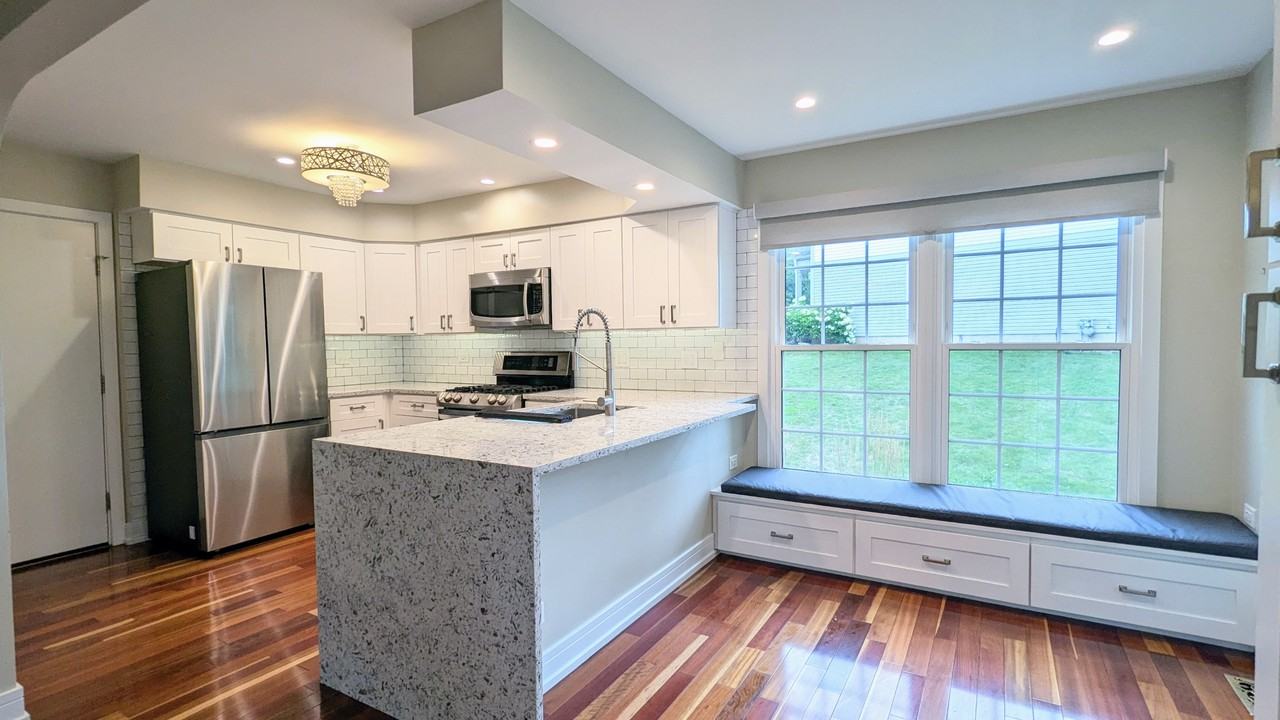 404 Orleans Ave #1 - Photo 7 of 19