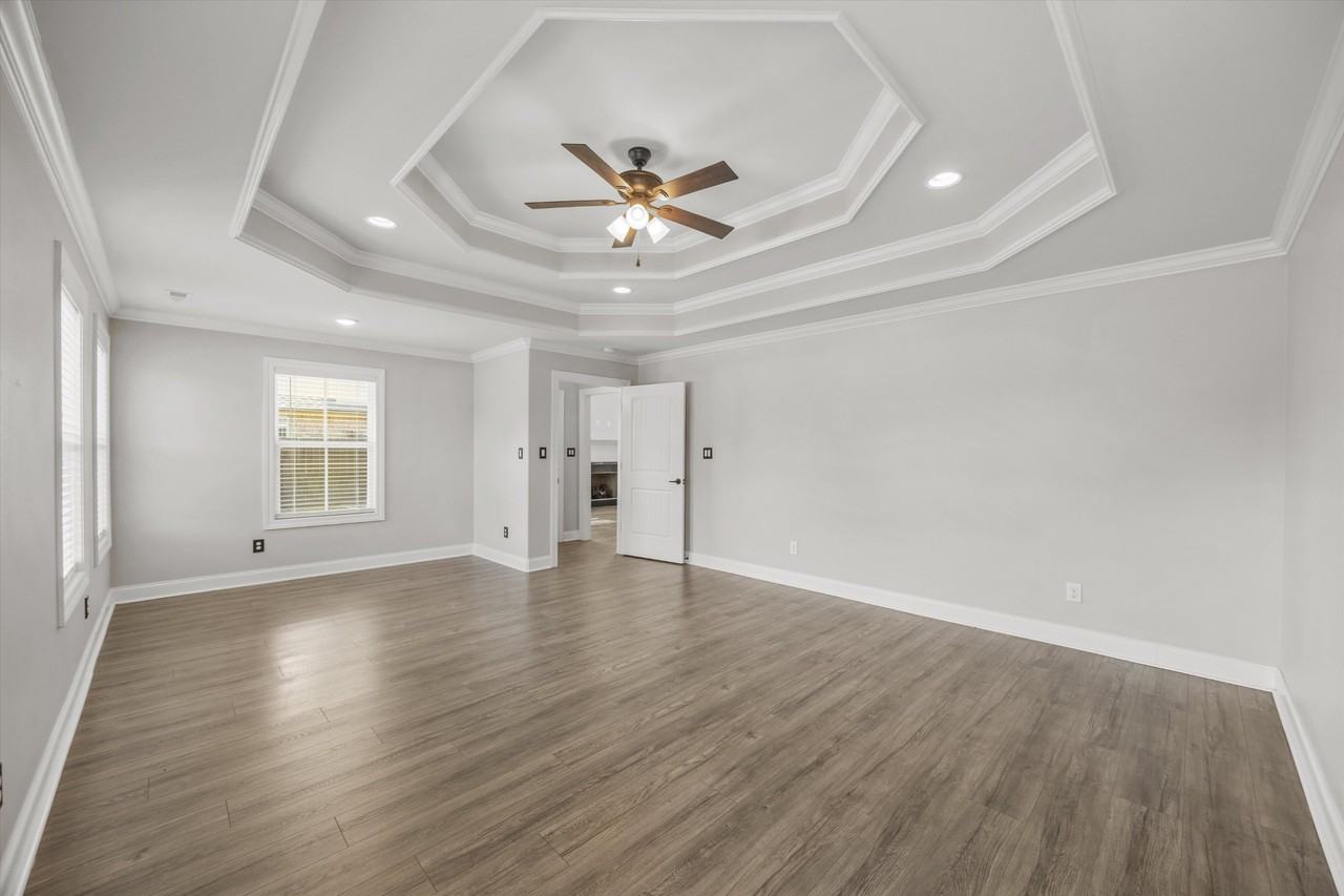 17050 Stonegate Dr #1 - Photo 3 of 11