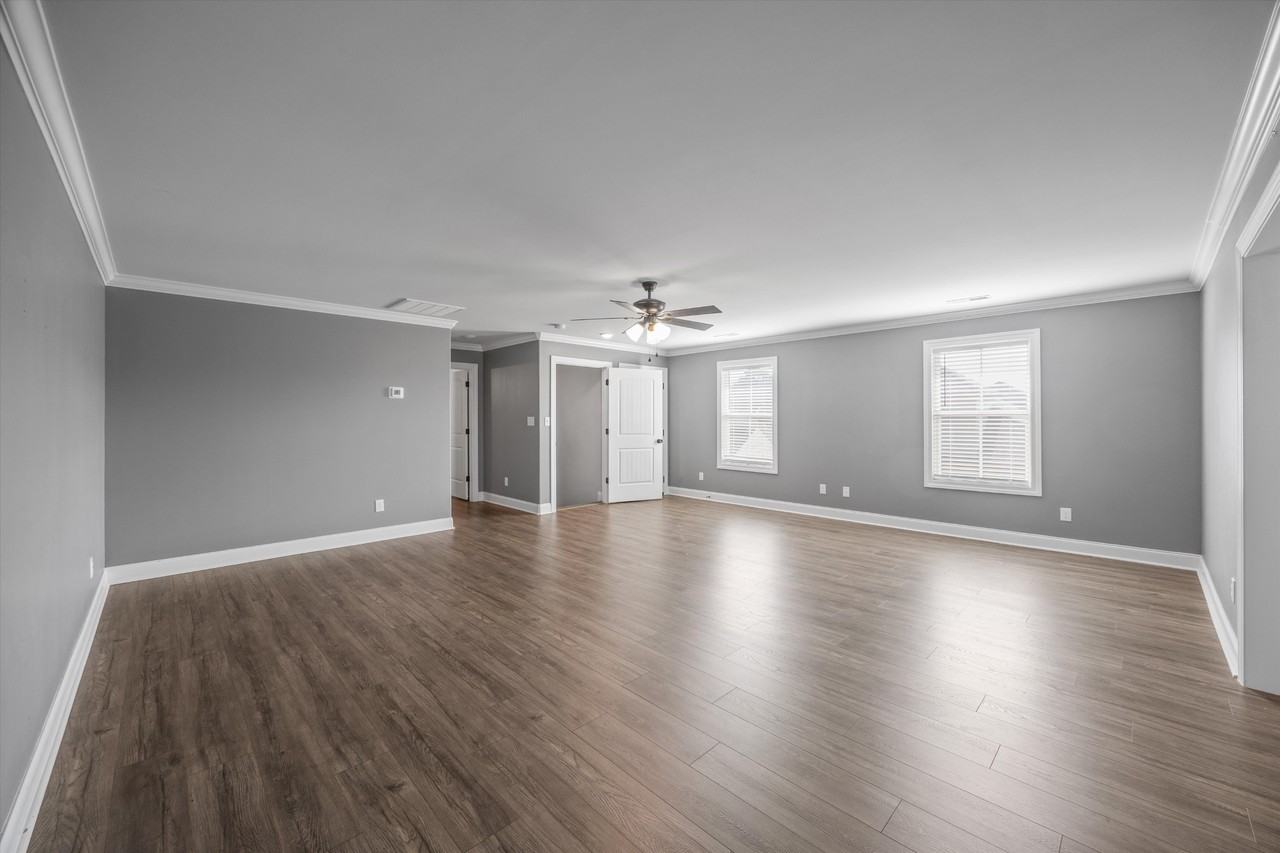 17050 Stonegate Dr #1 - Photo 7 of 11