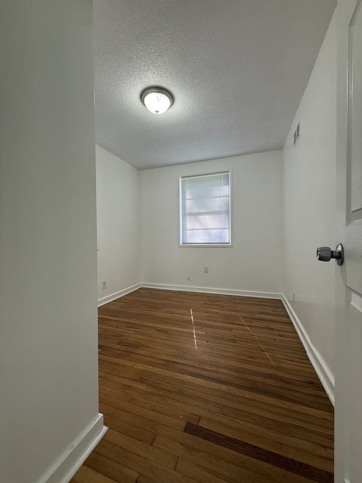 628 Annie Laura Dr #1 - Photo 4 of 11