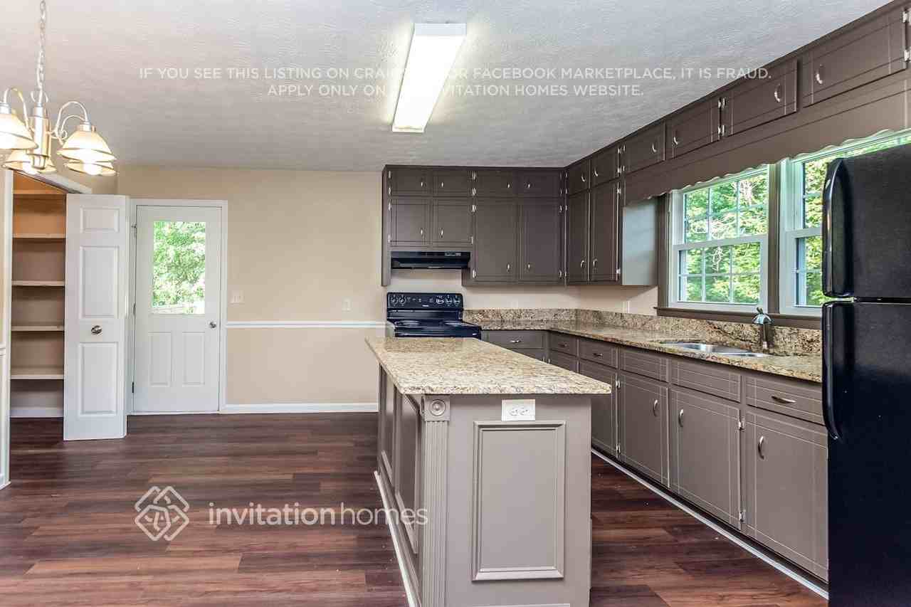 1597 Holly Brook Rd - Photo 6 of 16