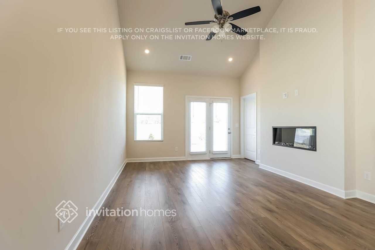 121 Fister Dr - Photo 2 of 16