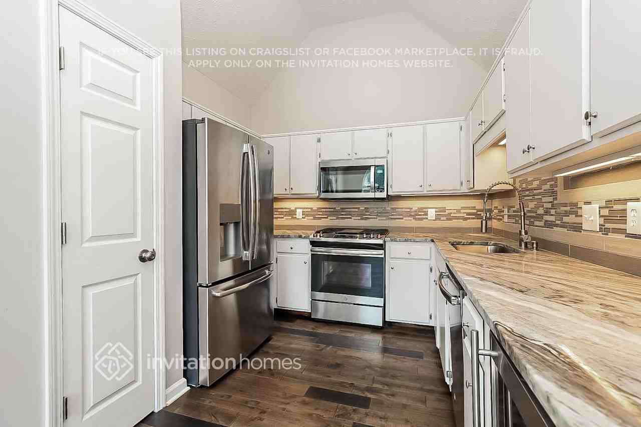 2808 Meadow Gln - Photo 7 of 18
