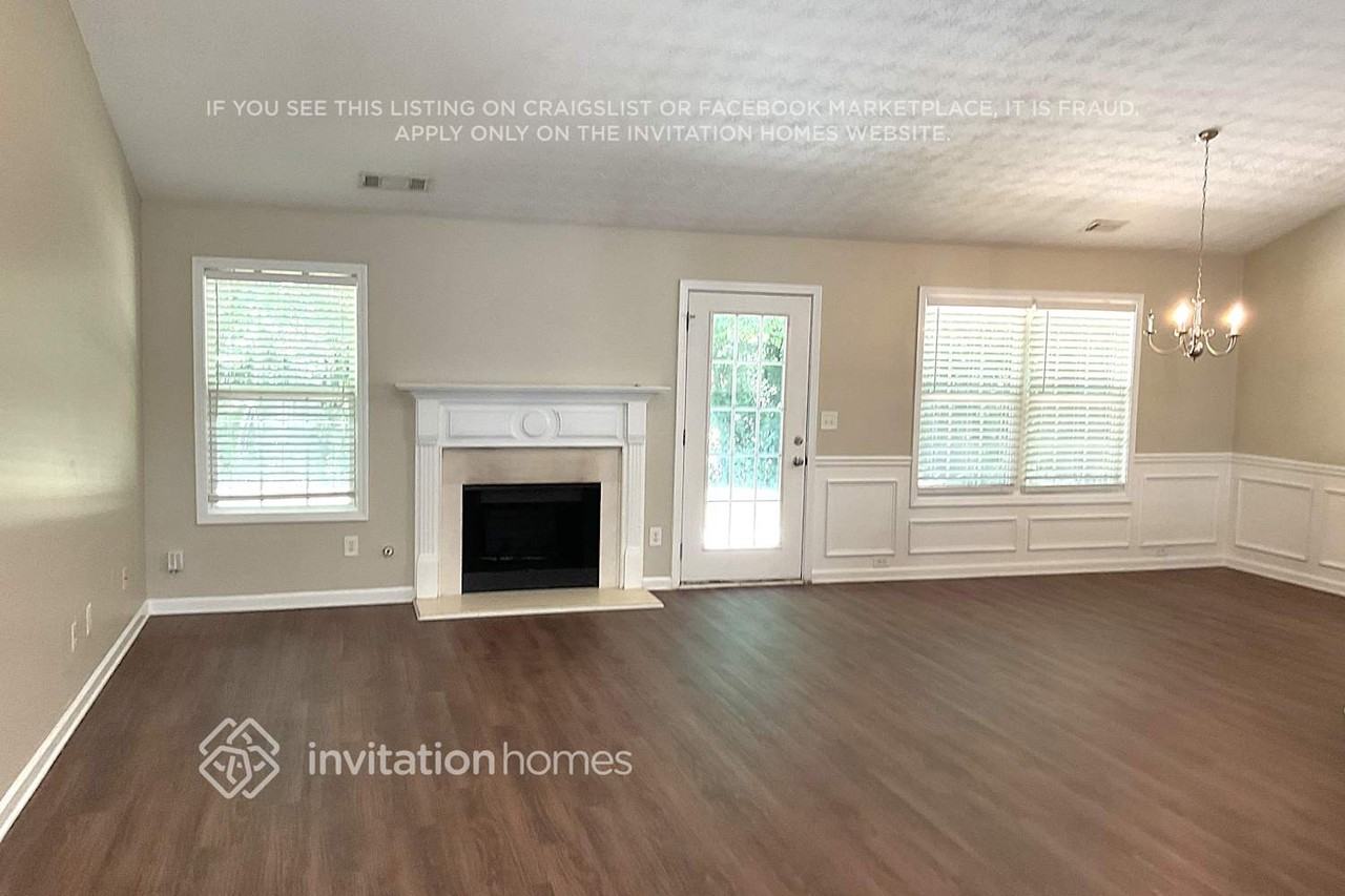 1828 Danestone Cir - Photo 3 of 13