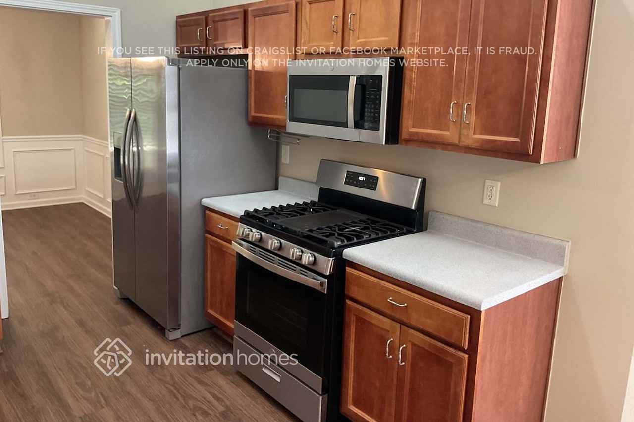 1828 Danestone Cir - Photo 6 of 13