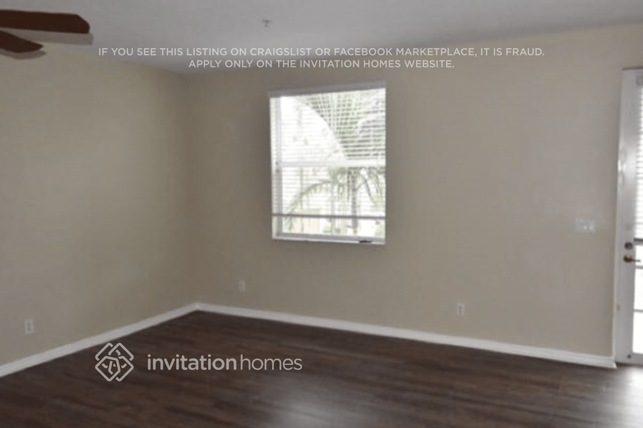 4304 Main St - Photo 2 of 8