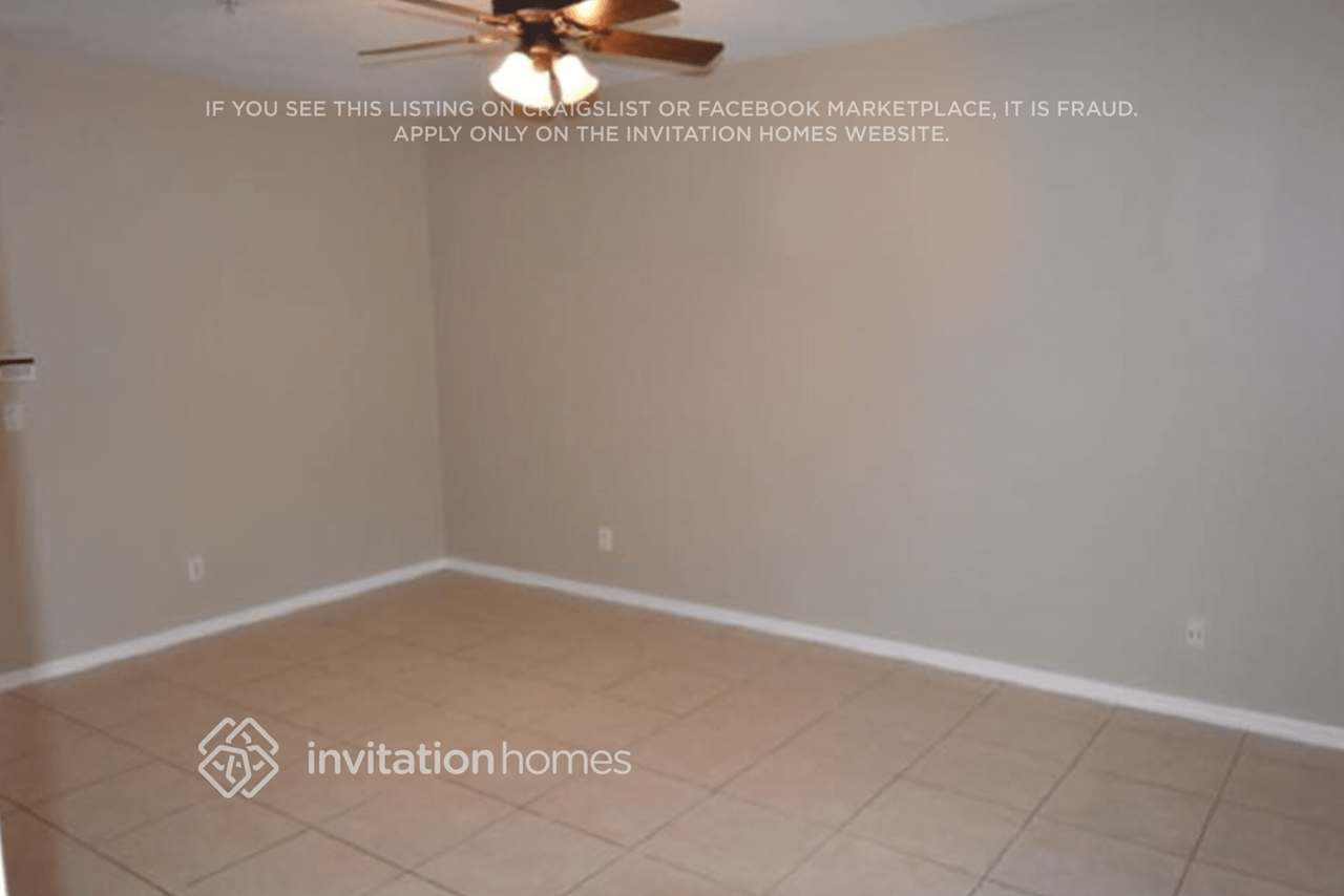 4304 Main St - Photo 4 of 8