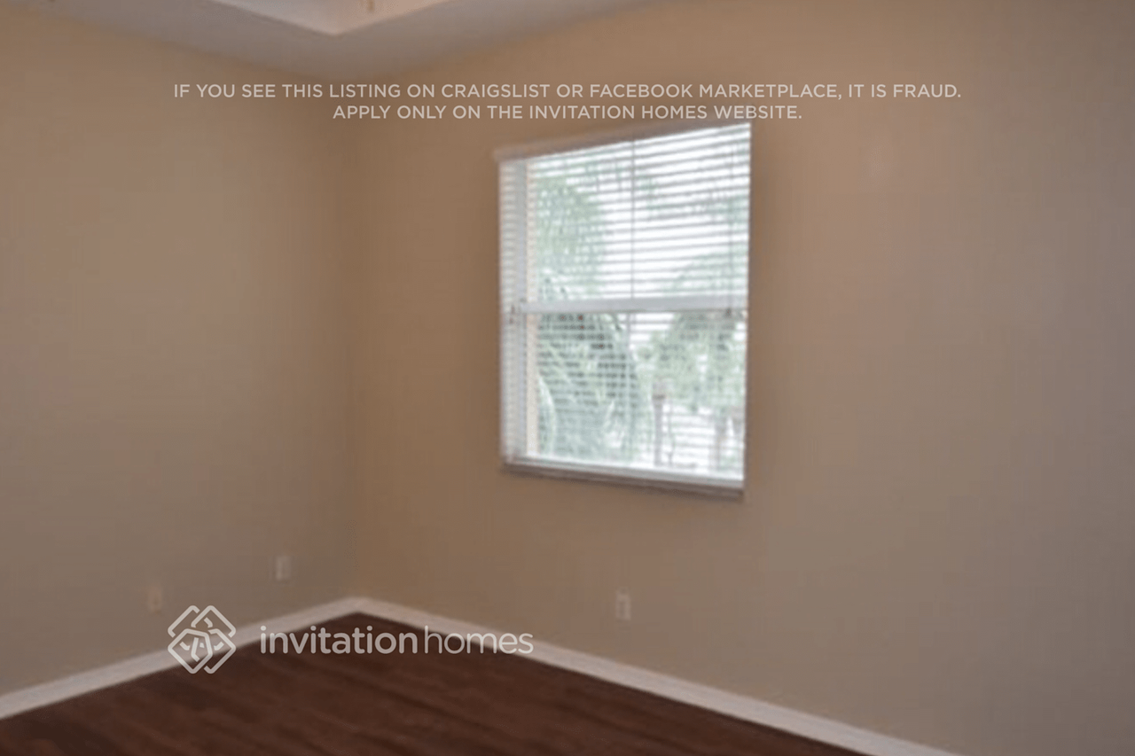 4304 Main St - Photo 5 of 8