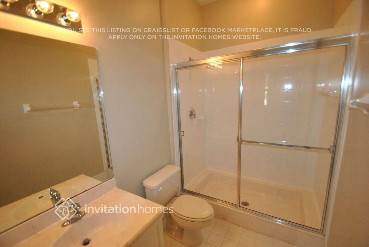 4304 Main St - Photo 6 of 8
