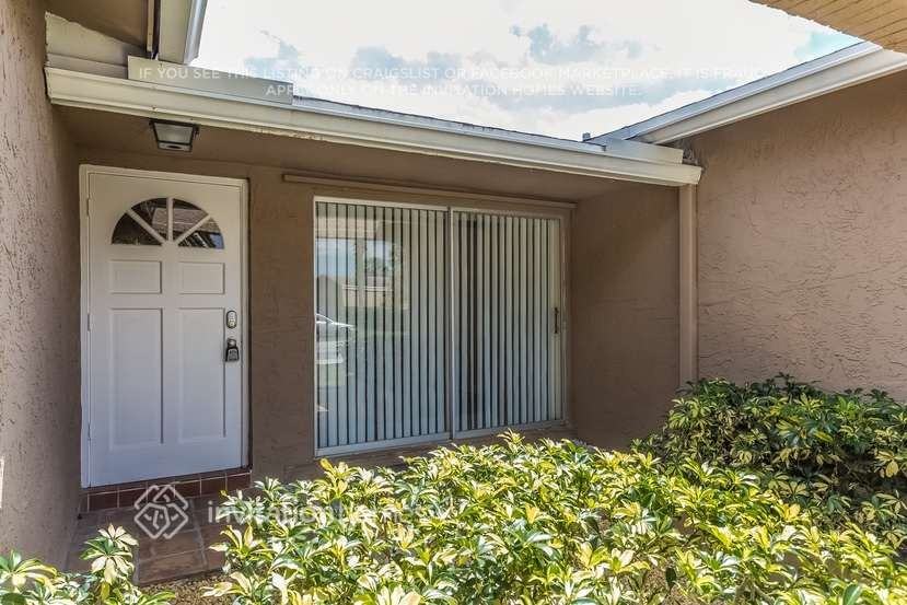 11860 Nw 29th Pl - Photo 4 of 9