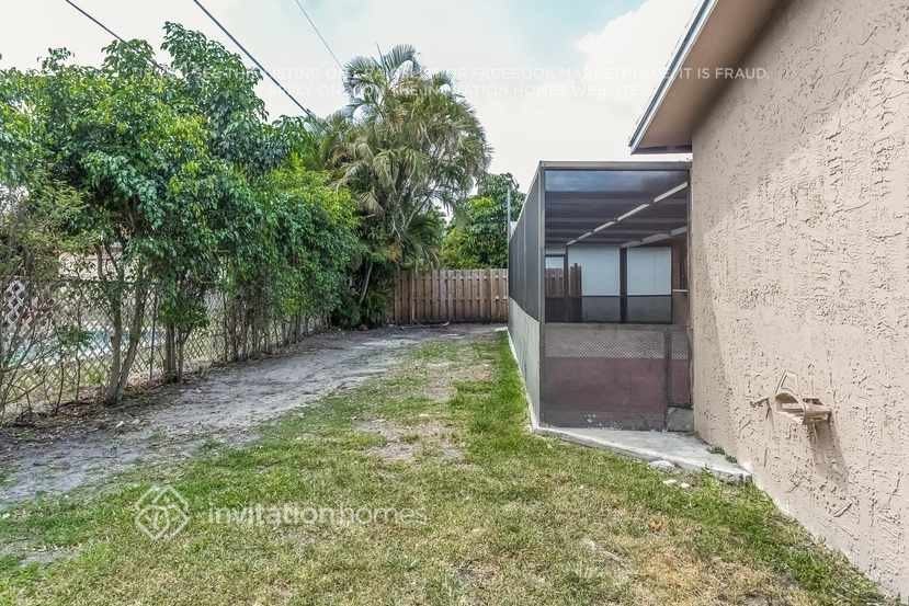 11860 Nw 29th Pl - Photo 7 of 9