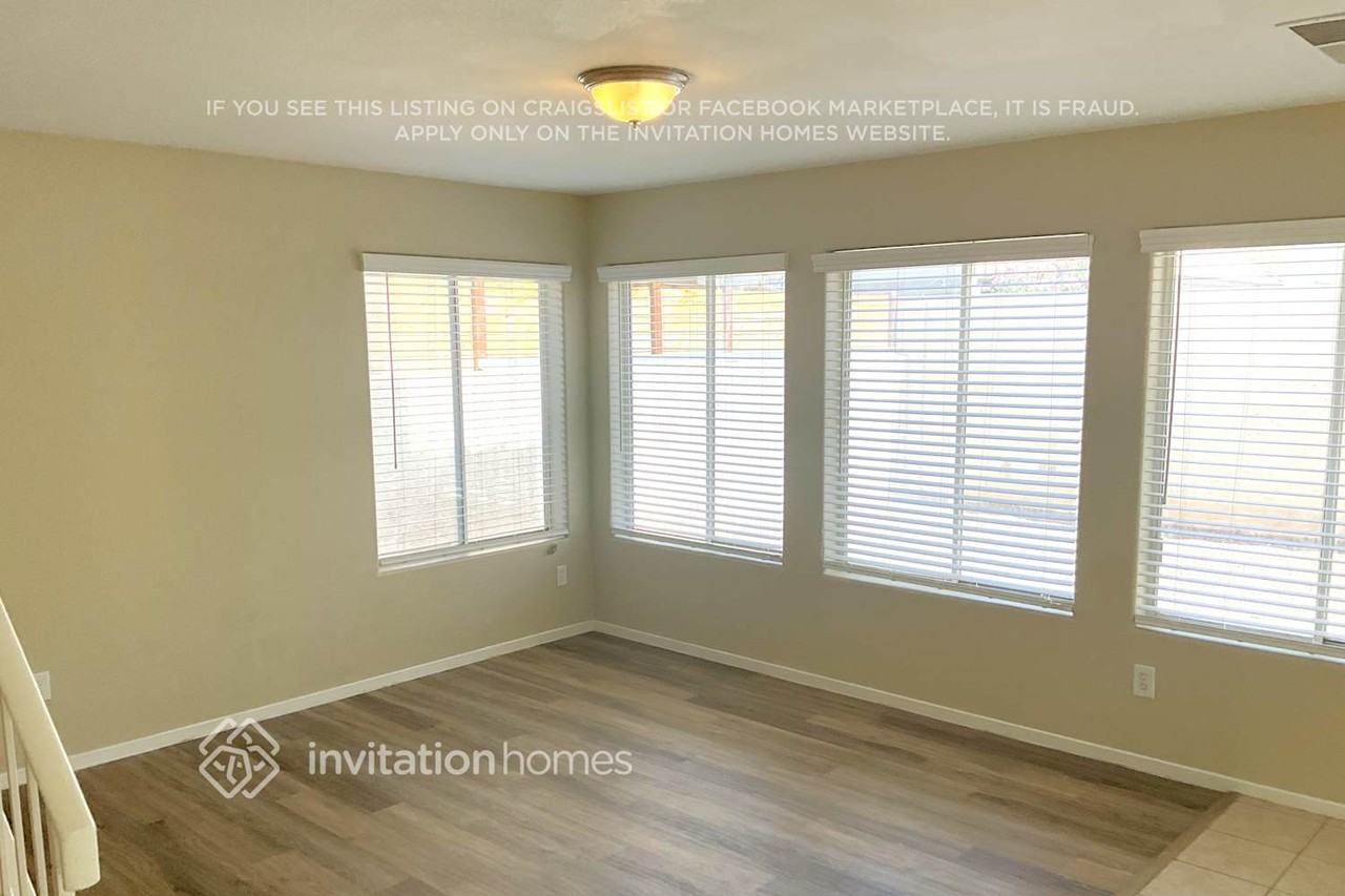7009 Glass Slipper Ct - Photo 2 of 16