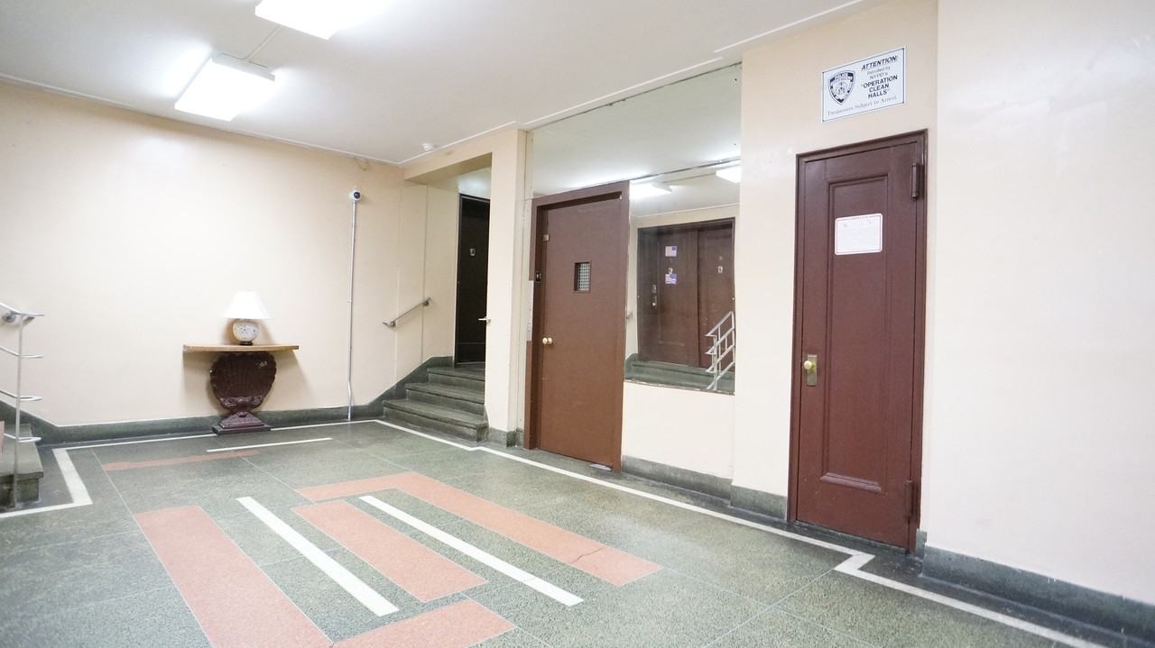 316 East Mosholu Parkway South #6D - Photo 2 of 2