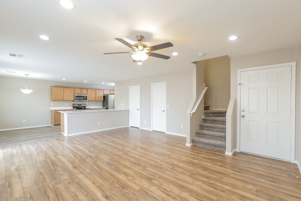 5804 S 10th Dr - Photo 5 of 17