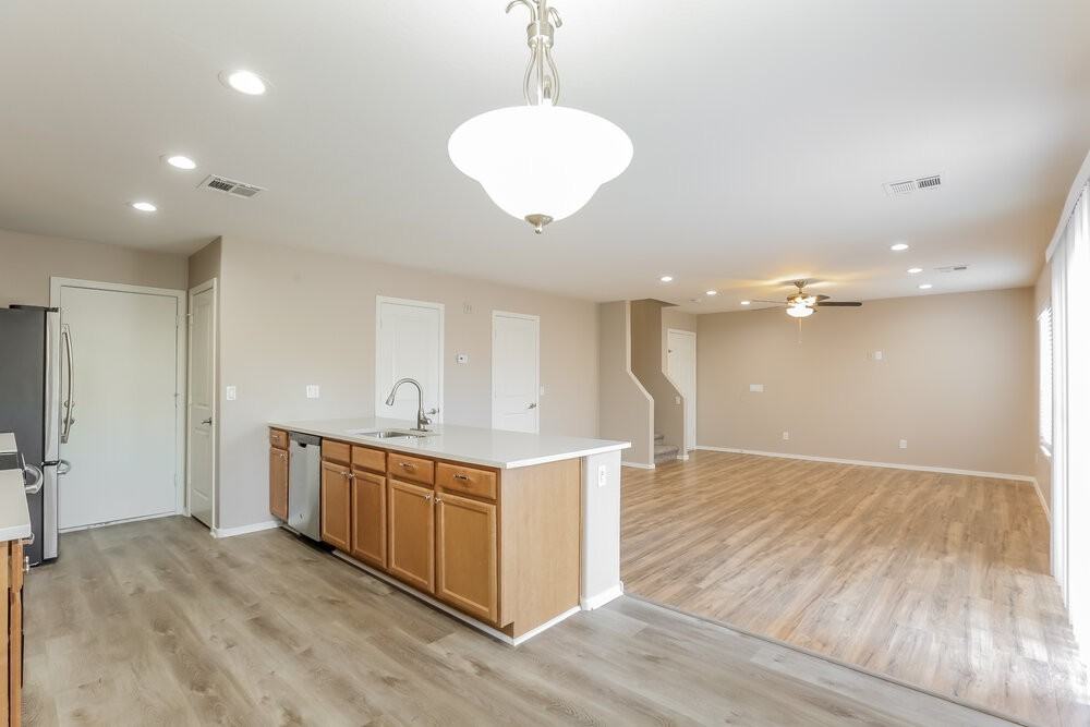 5804 S 10th Dr - Photo 6 of 17
