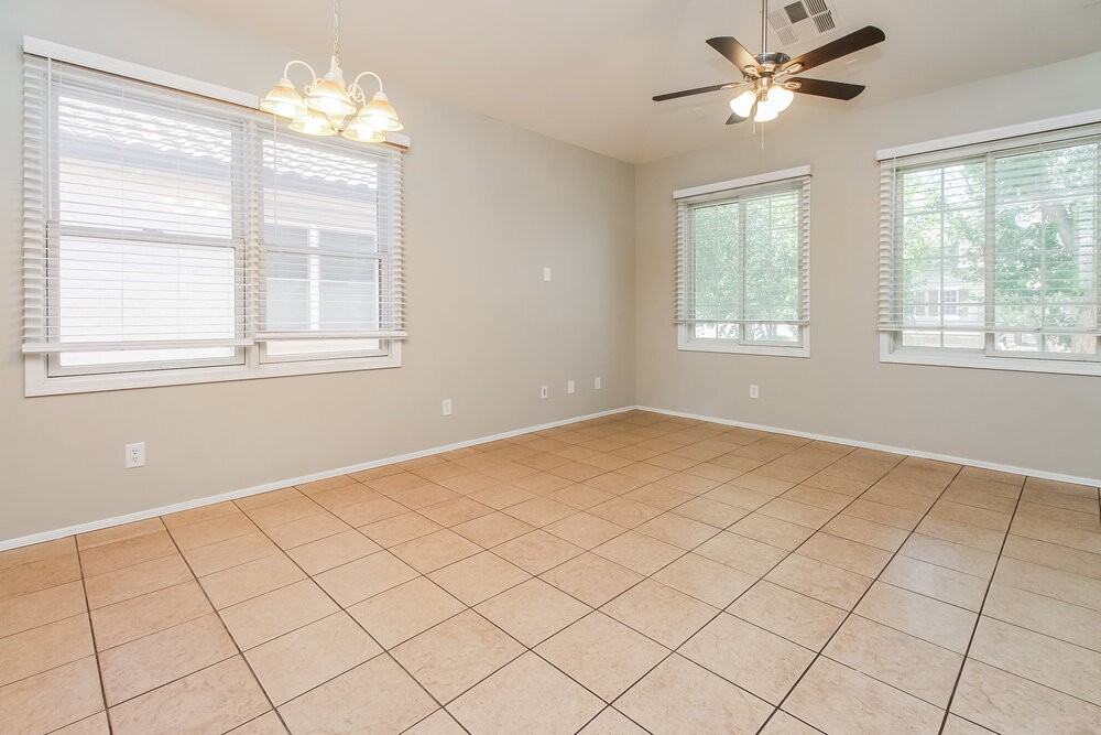 2121 E Huntington Dr - Photo 6 of 17